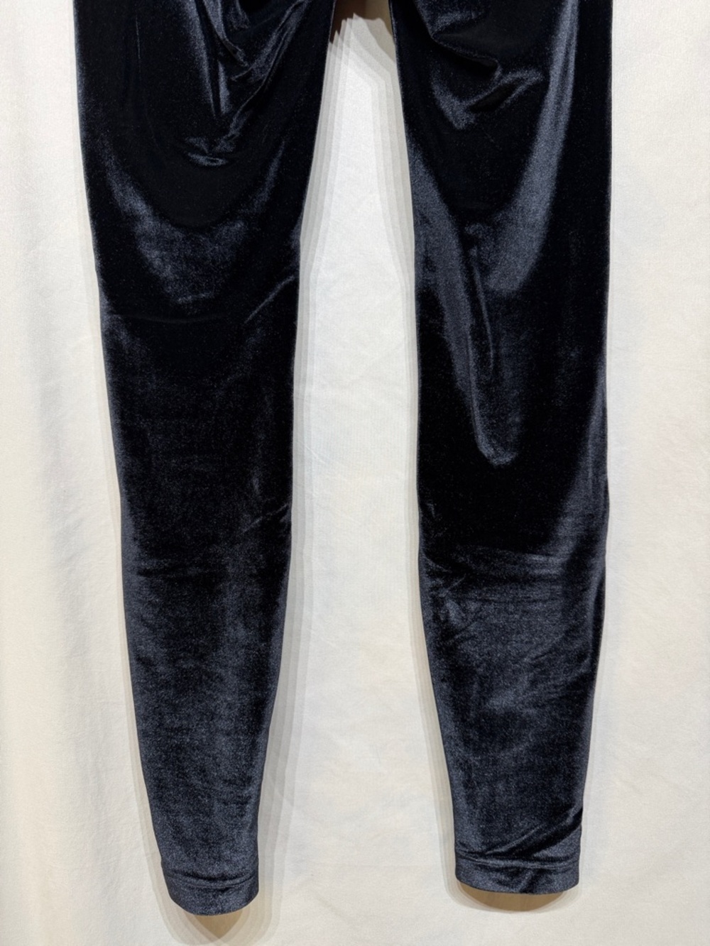 Lululemon Wunder Lounge High-Rise Tight 28" *Velvet Black Leggings Size 8 - Picture 7 of 9